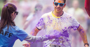 Become a volunteer for the colors you can not escape!